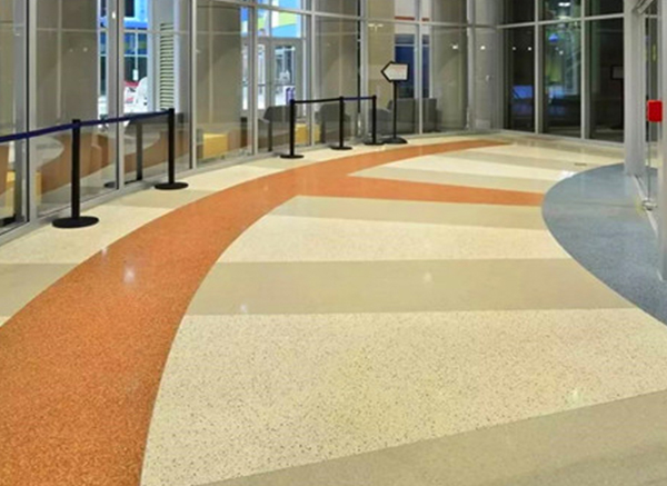 无机磨石如何解决潮湿引起的开裂问题？